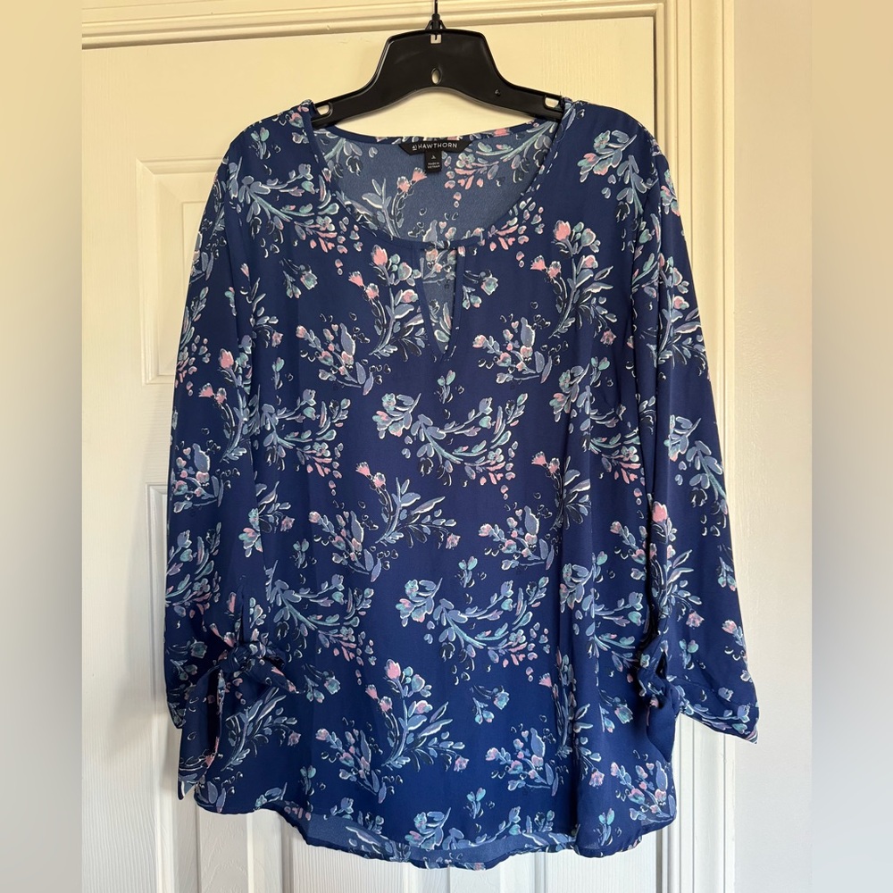 41 Hawthorn Navy Blue Floral Blouse size large
